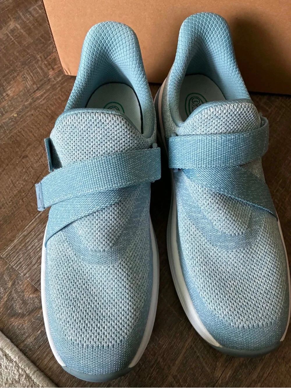 Orthofeet Naya Knit Sneakers in Light Blue (Size 10.5, medium (b) width)